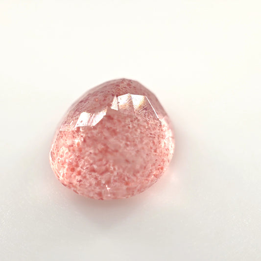 4.37 Ct Strawberry Quartz Oval Cut – Light Pink with Red