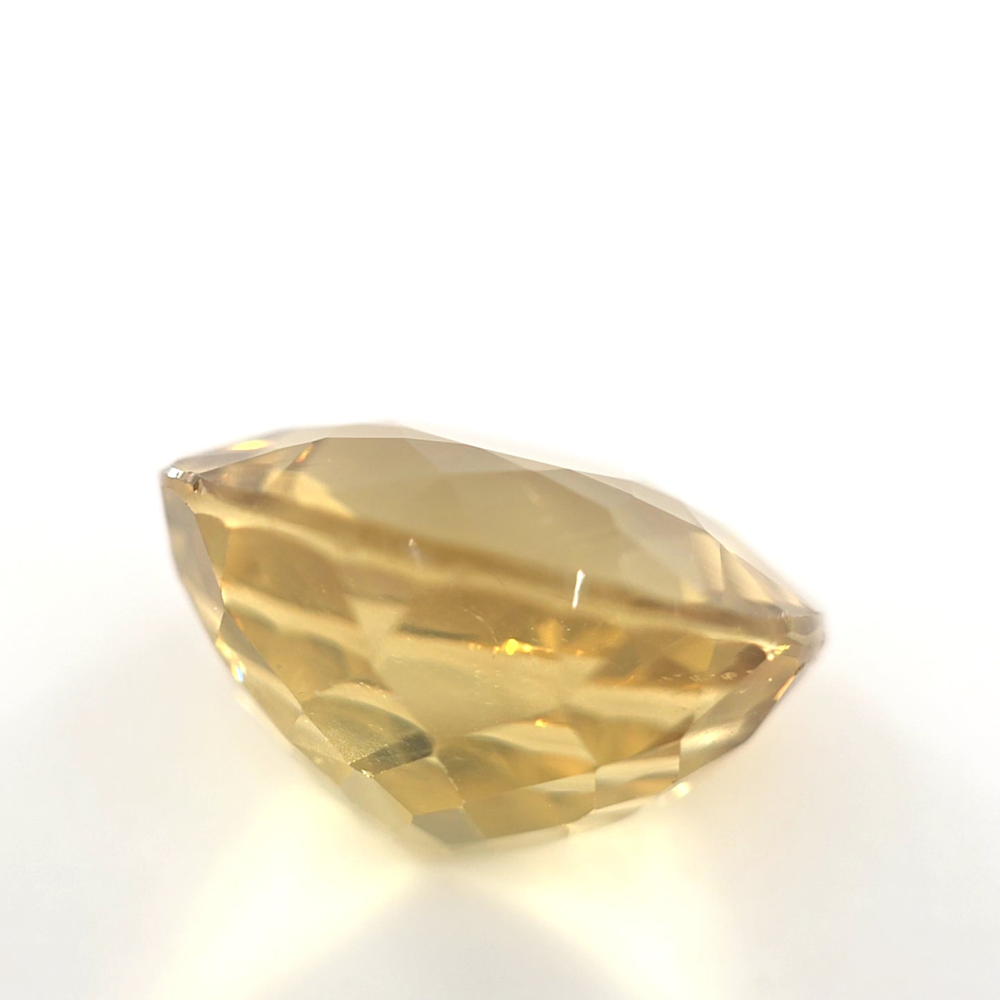 Yellow Apatite Oval Cut 9.08 Ct – Light Golden Yellow Natural Apatite