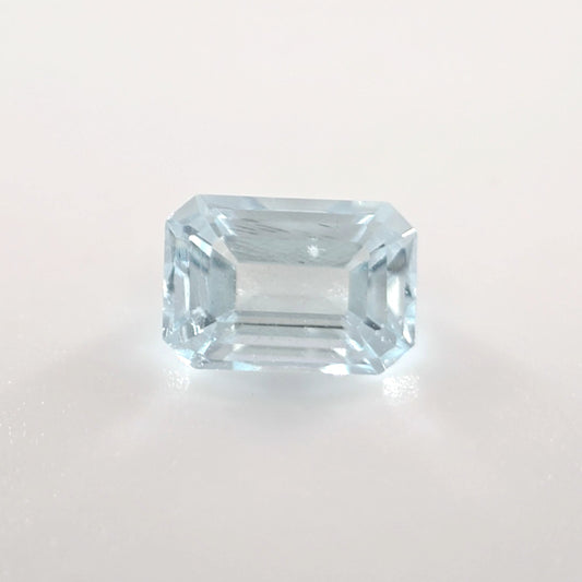 0.65 Ct Lt Icy Blue Aquamarine