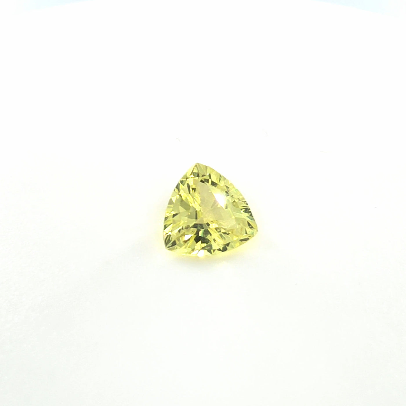 Chrysoberyl Trillion Cut 0.54 Ct – Light Yellow Green Chrysoberyl