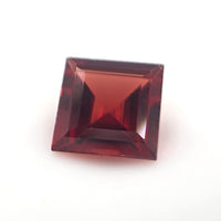 Garnet Princess Cut 0.69 Ct – Deep Red Natural Garnet