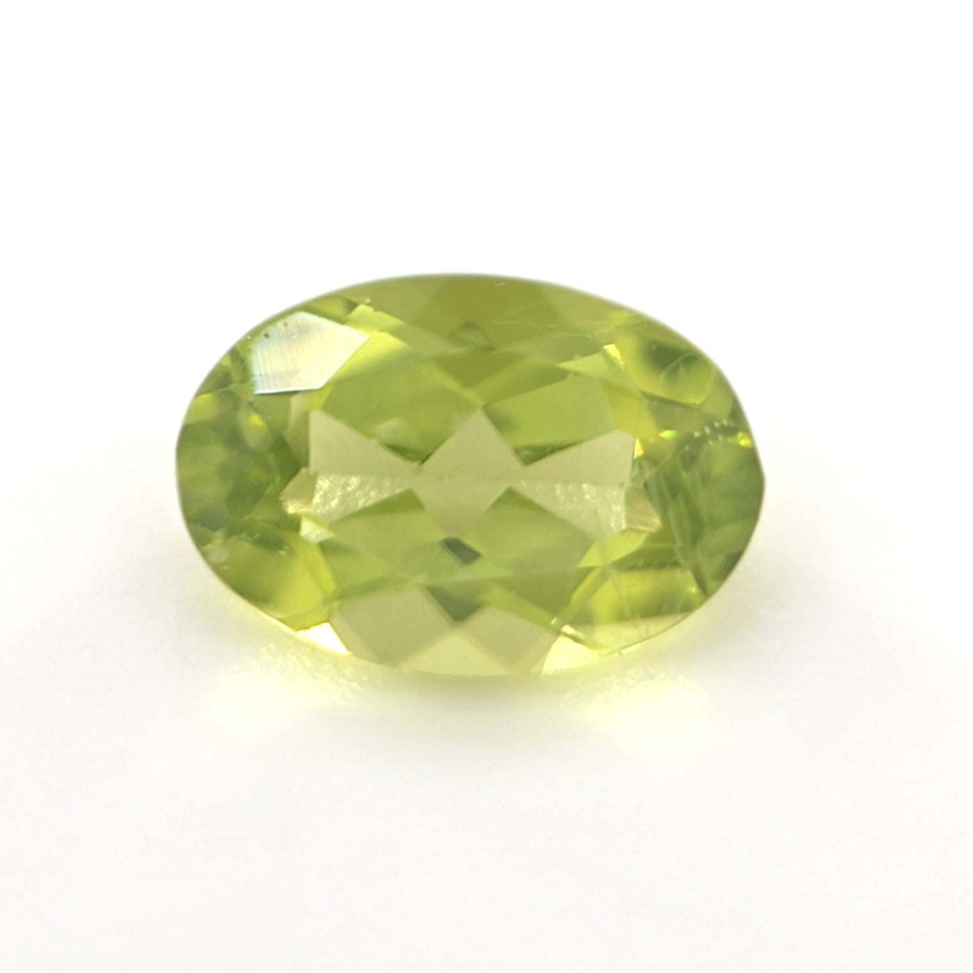 Peridot Oval Cut 0.62 Ct – Lime Green Natural Peridot
