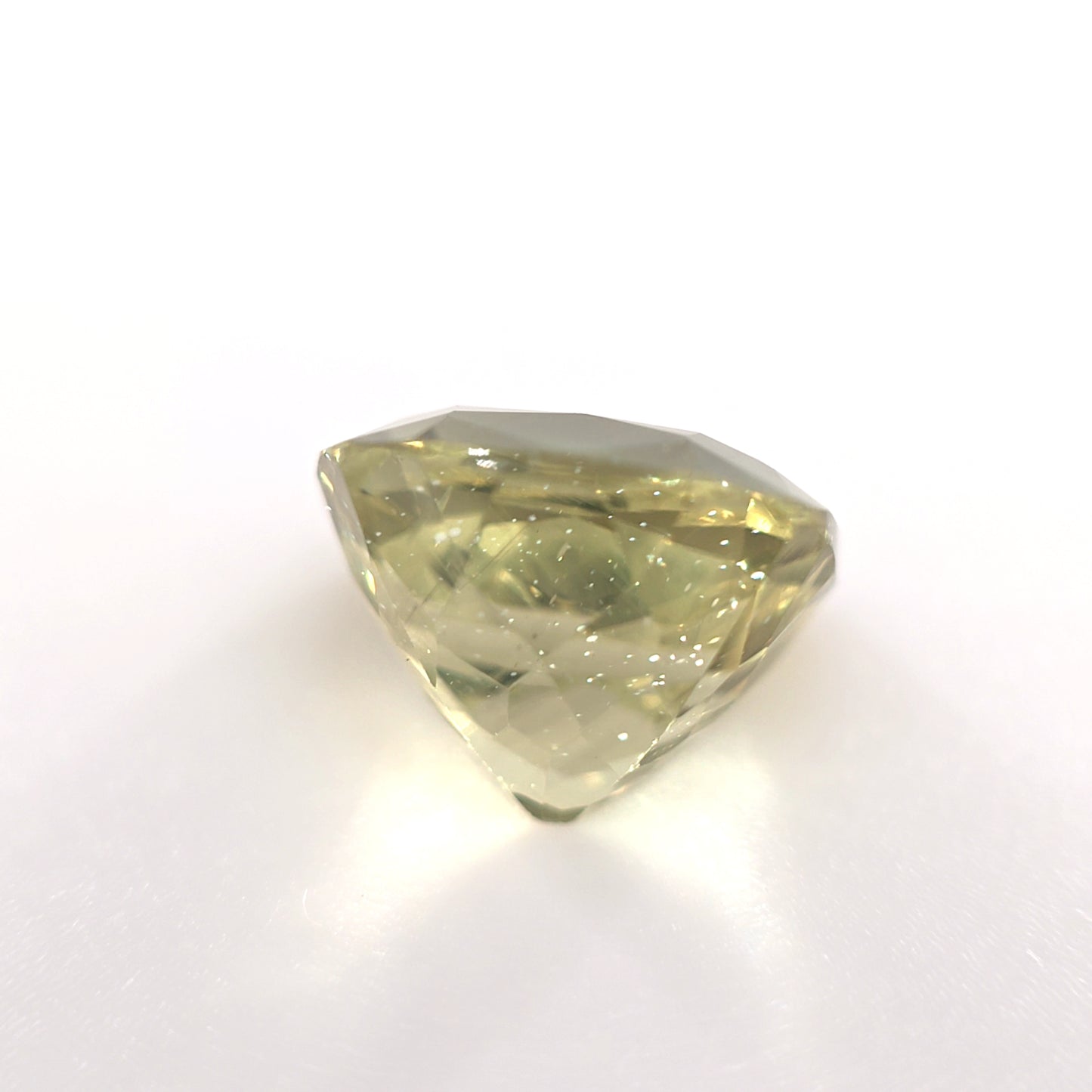 Peridot 3.92 Ct Cushion Cut – Light Yellow-Green Loose Peridot