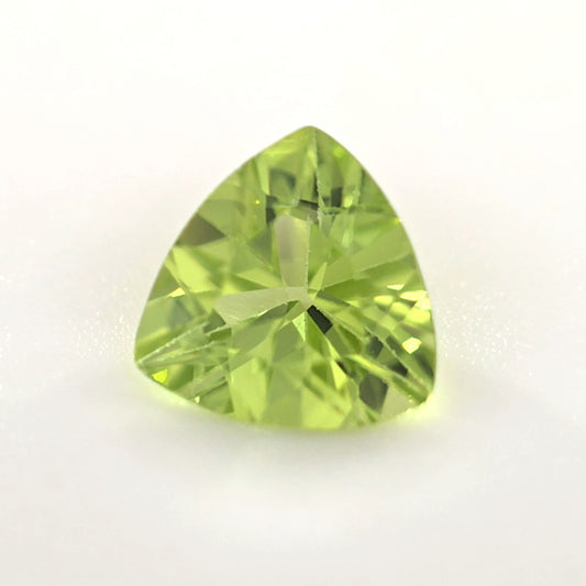 Peridot 0.70 Ct Trillion Cut – Bright Yellow-Green Loose Peridot