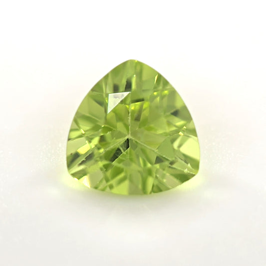 Peridot 0.80 Ct Trillion Cut – Bright Yellow-Green Loose Peridot