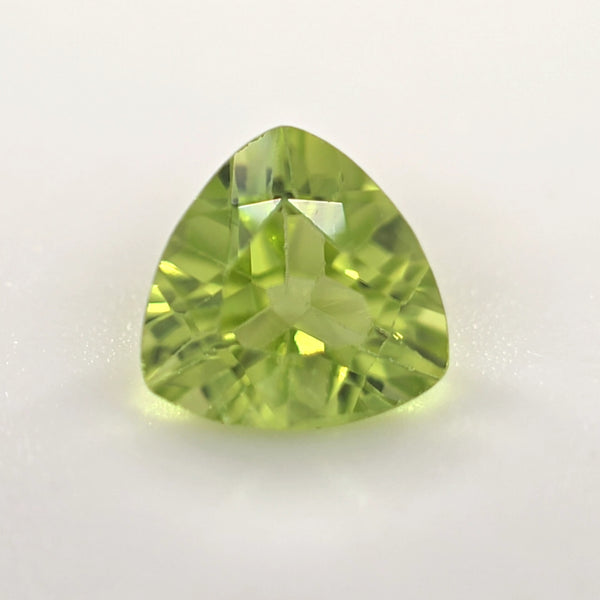 Peridot 0.80 Ct Trillion Cut – Bright Yellow-Green Loose Peridot