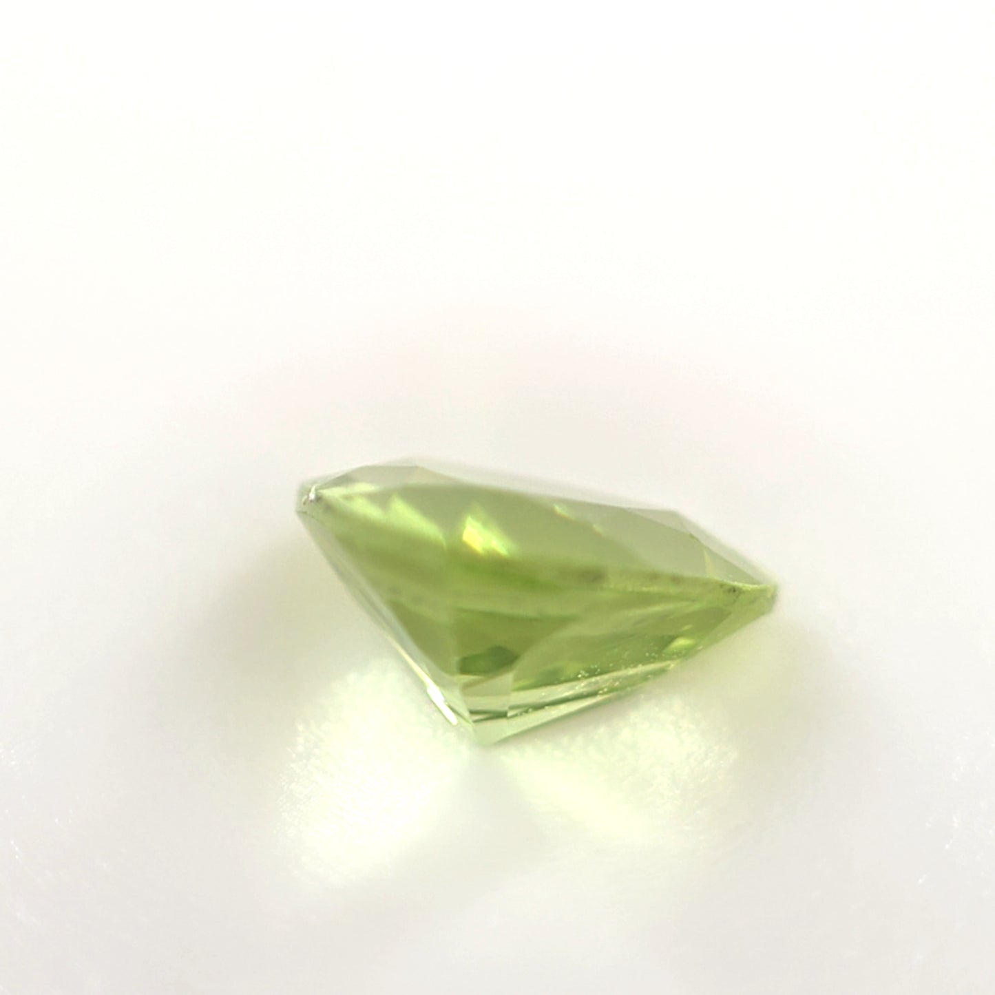 Peridot 0.71 Ct Trillion Cut – Bright Yellow-Green Loose Peridot