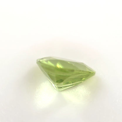 Peridot 0.71 Ct Trillion Cut – Bright Yellow-Green Loose Peridot