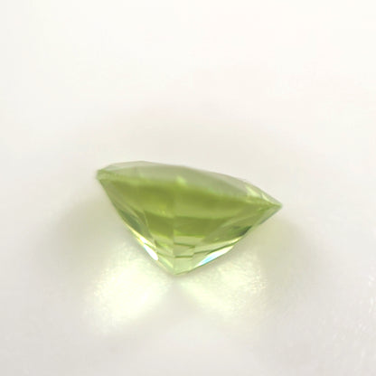 Peridot 0.67 Ct Trillion Cut – Bright Yellow-Green Loose Peridot