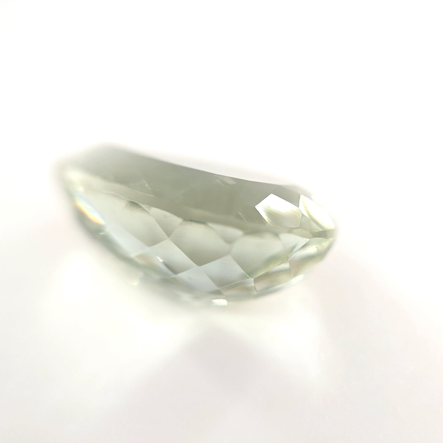 6.64 Ct Quartz Pear Cut – Light Green