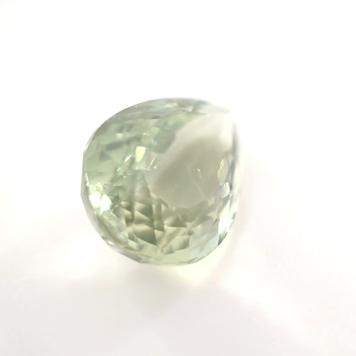6.64 Ct Quartz Pear Cut – Light Green