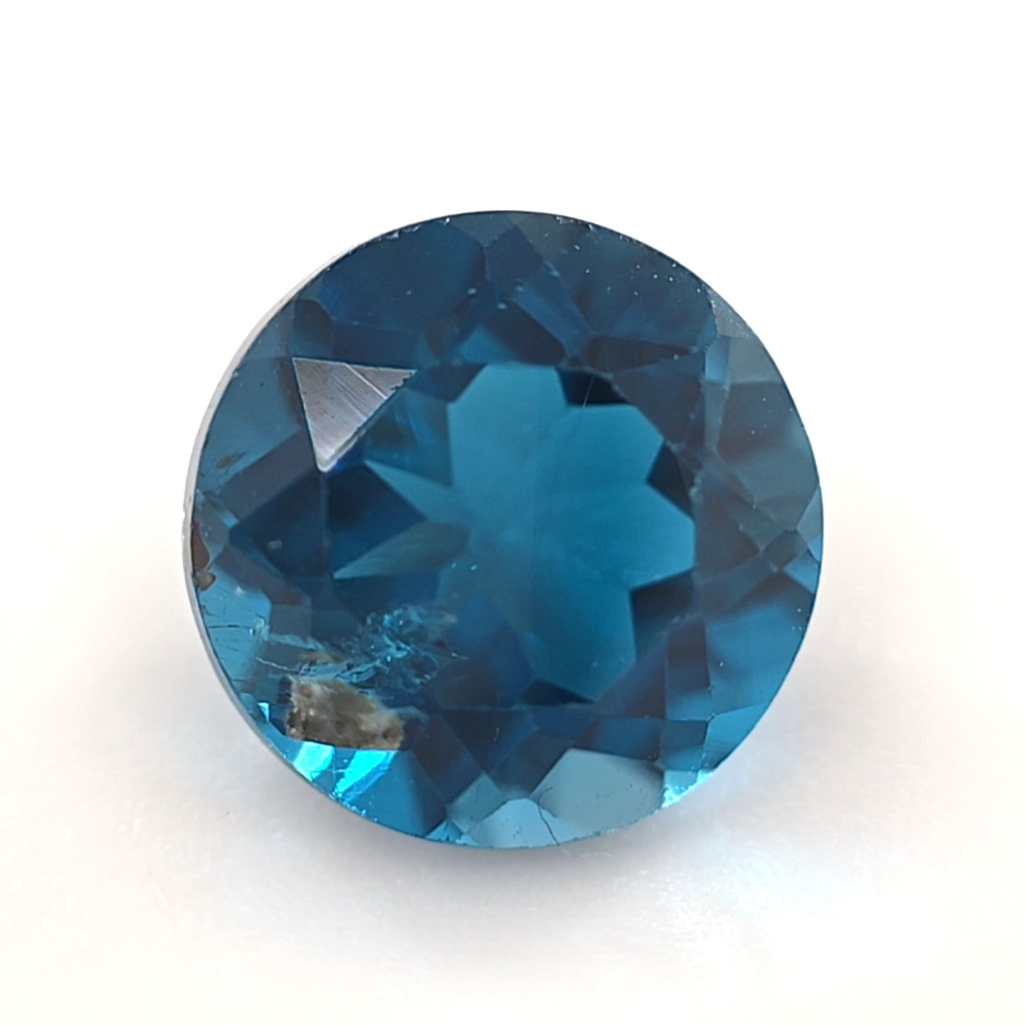1.75 Ct Deep Blue Topaz Round Cut – Bold Teal Blue