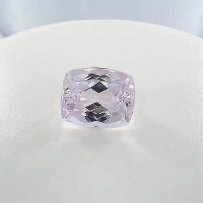 Kunzite Cushion Cut 3.86 Ct – Light Pinkish Purple Kunzite