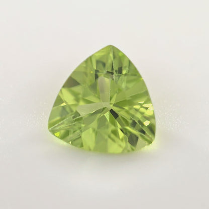 Peridot 0.70 Ct Trillion Cut – Bright Yellow-Green Loose Peridot