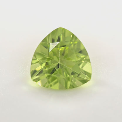 Peridot 0.80 Ct Trillion Cut – Bright Yellow-Green Loose Peridot